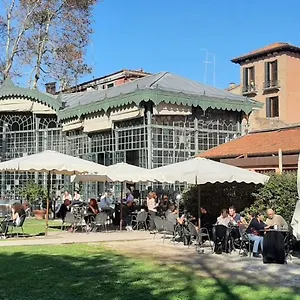 Bacanal Apartament