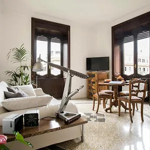 flat-six.it-romehotels.com/