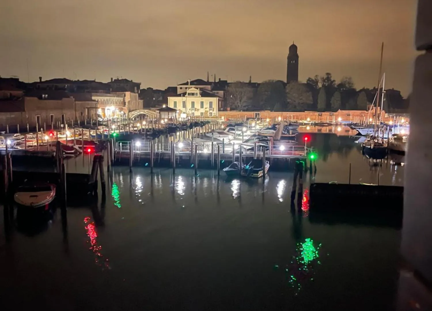 Harry'S Canal View Venice Apartment